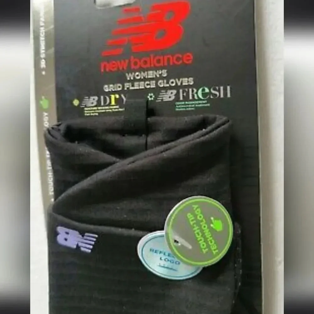 New Balance Women's Black Cold Weather Grid Performance Gloves